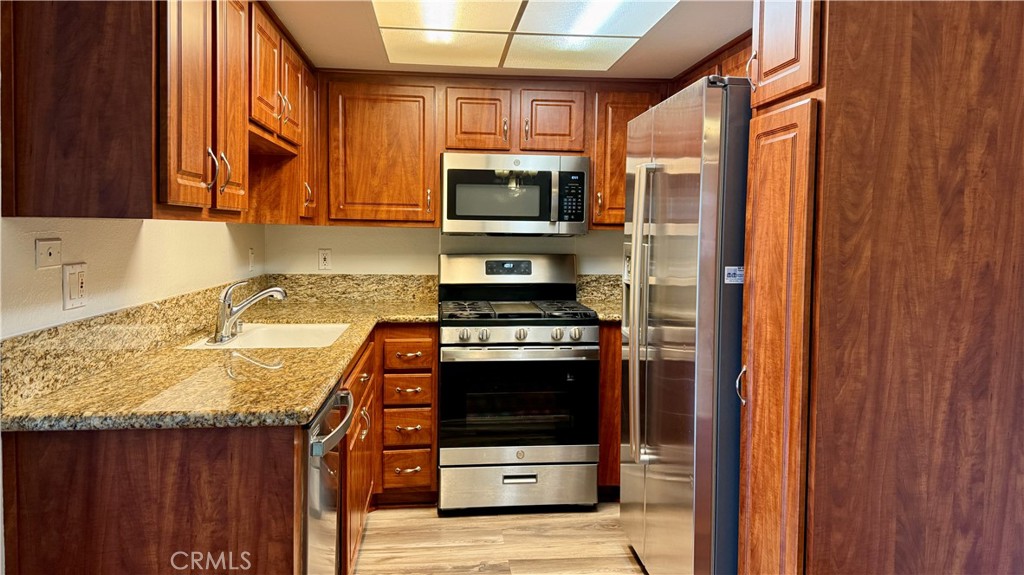 1309 W Mission Boulevard 33