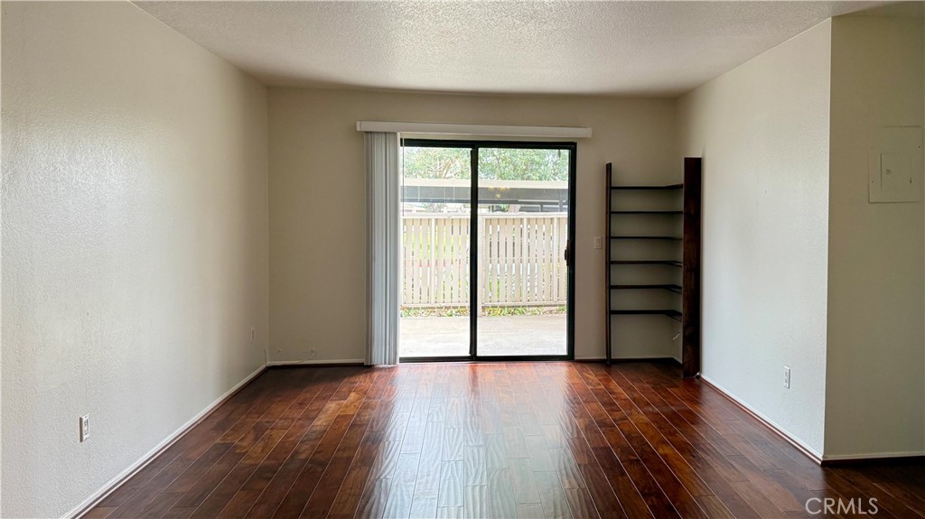 1309 W Mission Boulevard 33