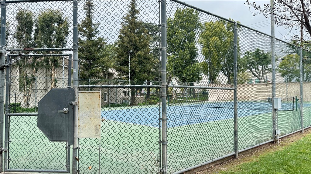 1309 W Mission Boulevard 33