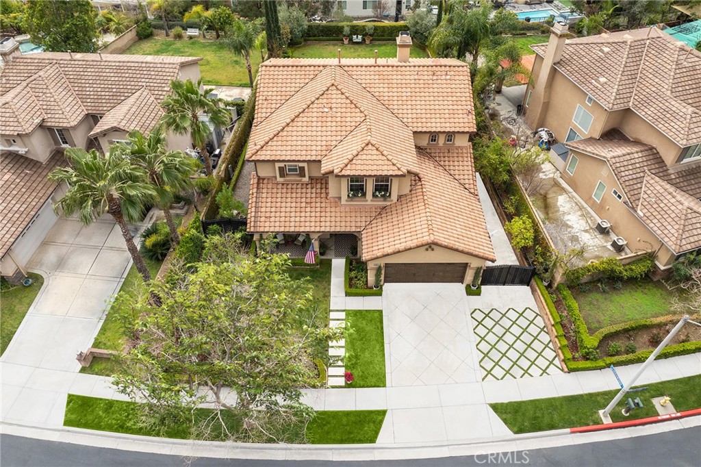 32 Mountain Laurel Way