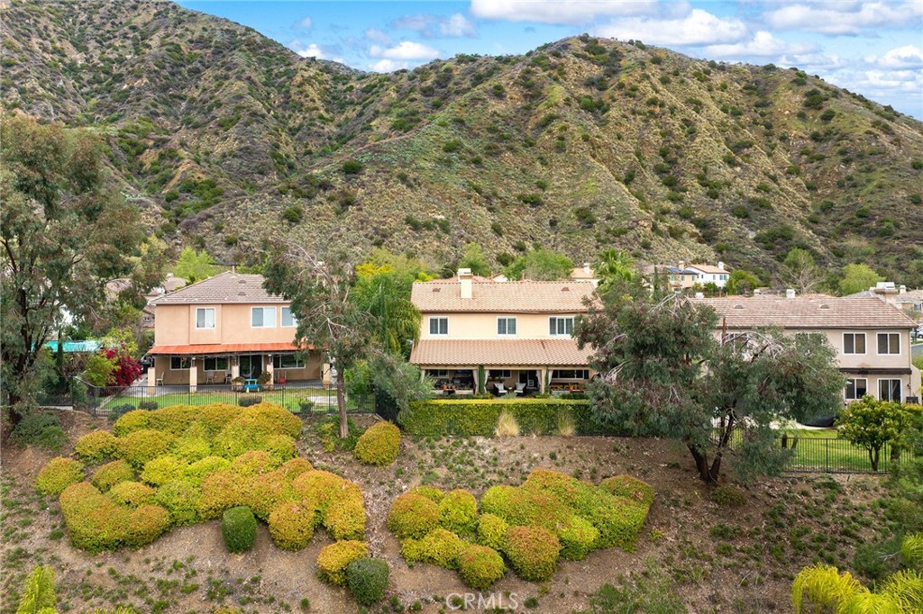 32 Mountain Laurel Way