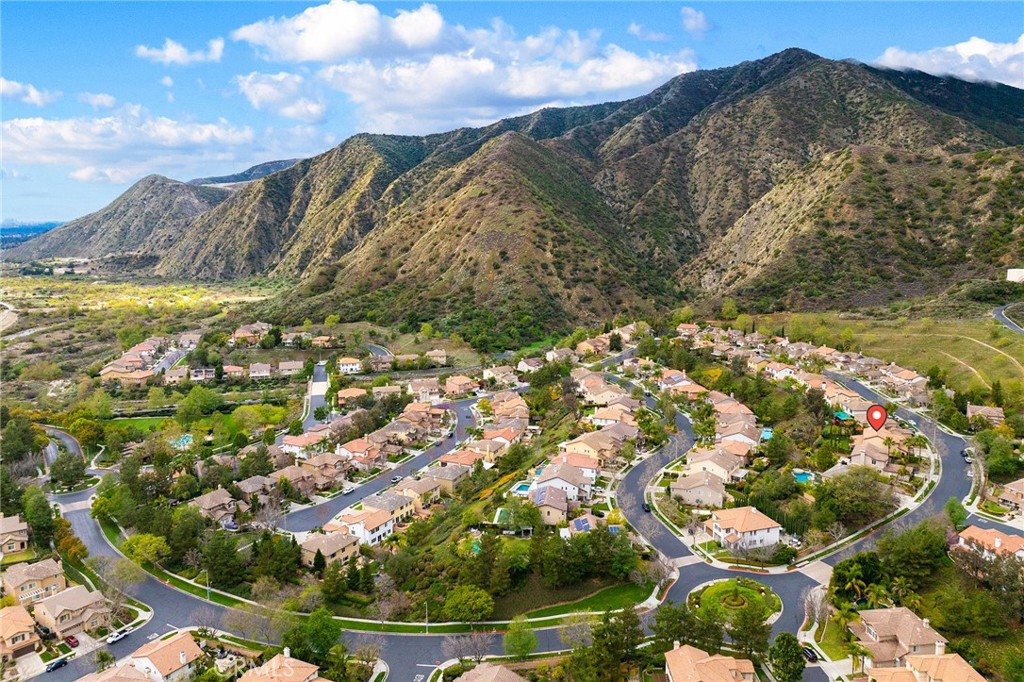 32 Mountain Laurel Way