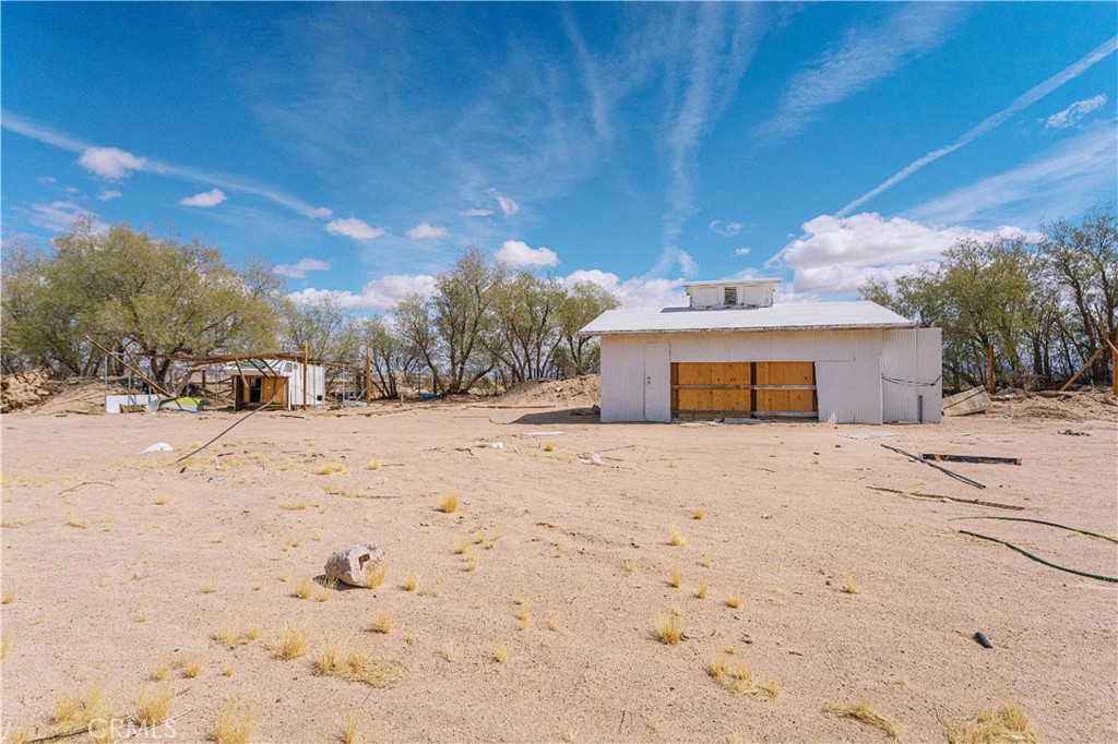 45200 Camelot Drive