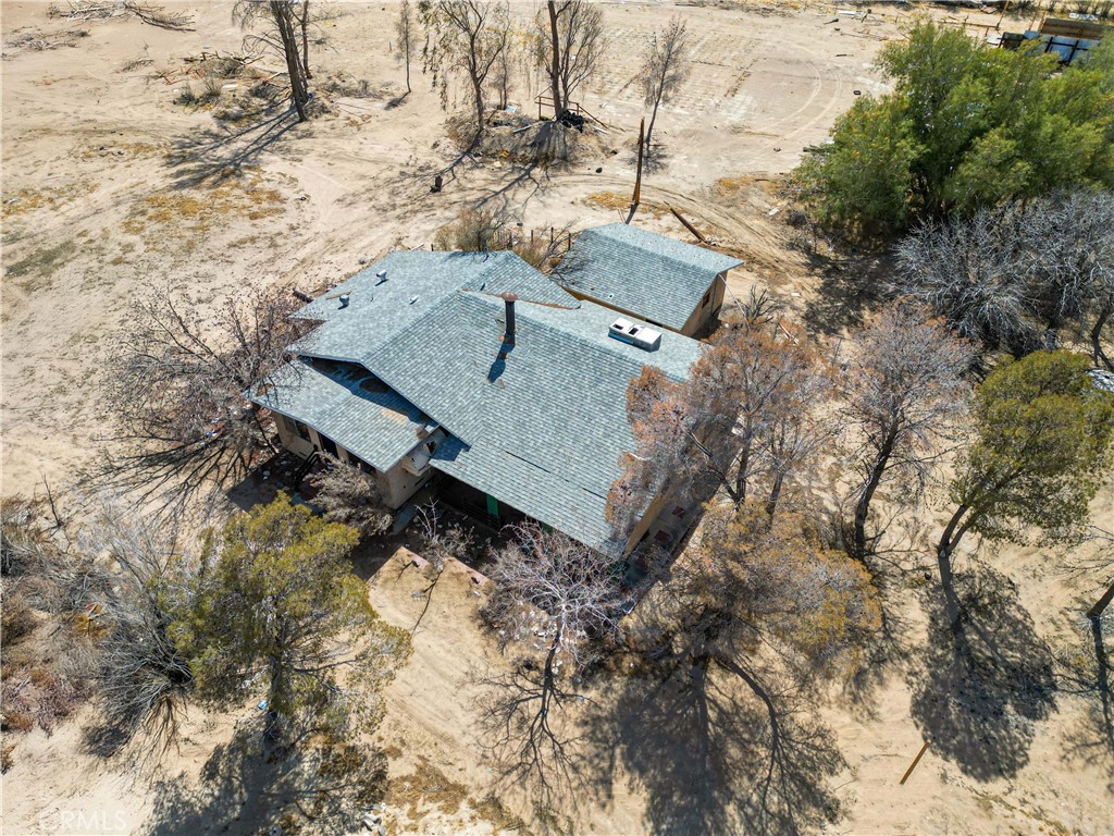 45200 Camelot Drive