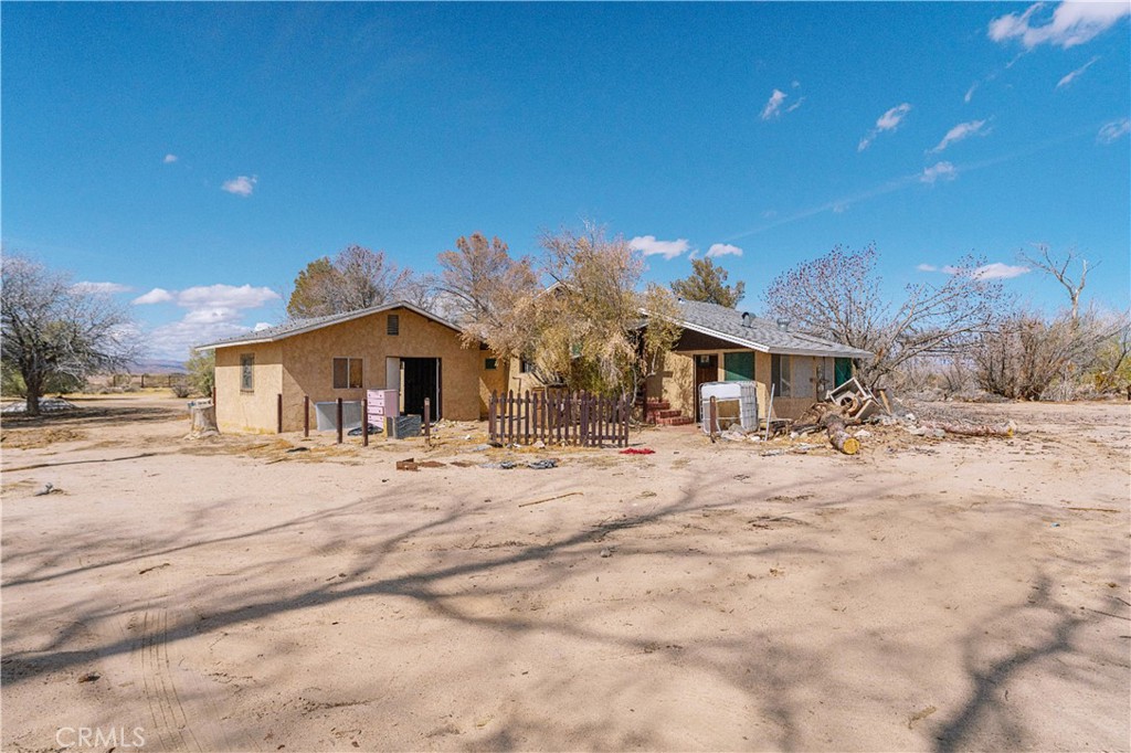 45200 Camelot Drive