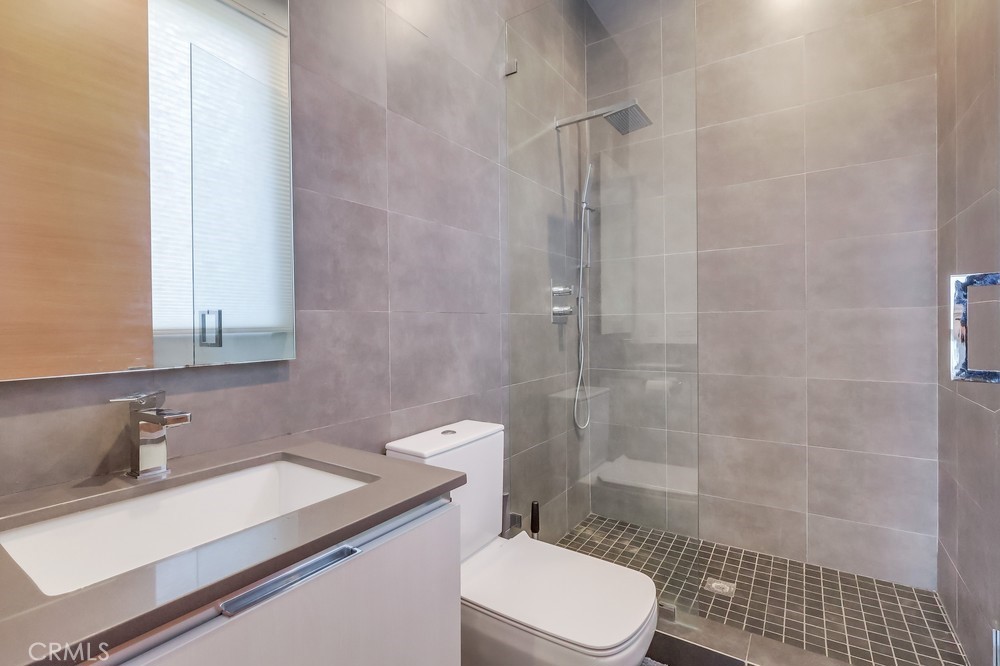 737 N Cherokee Avenue