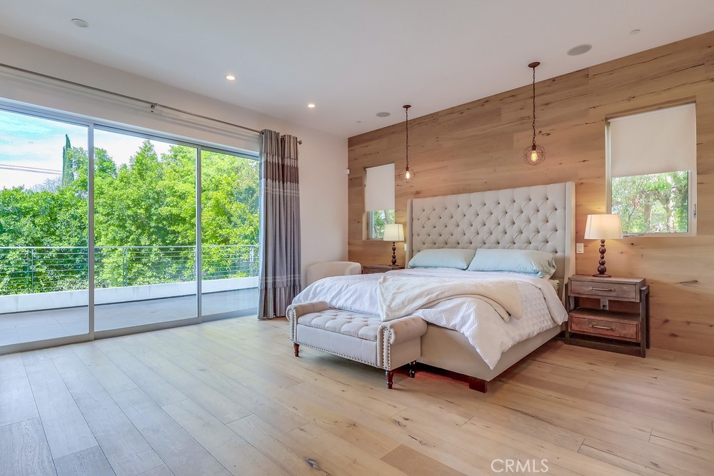 737 N Cherokee Avenue