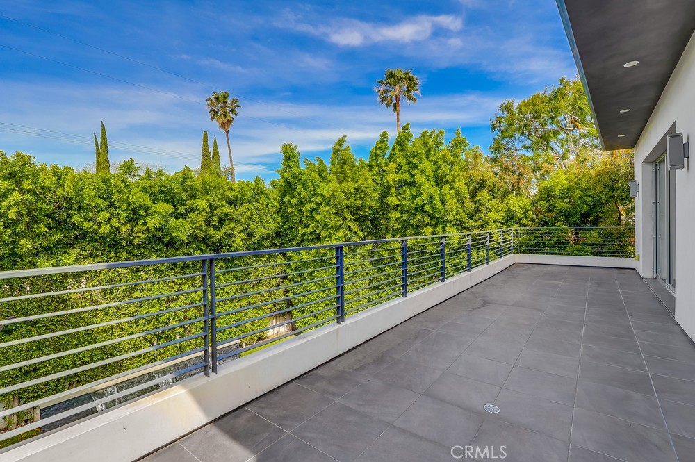 737 N Cherokee Avenue