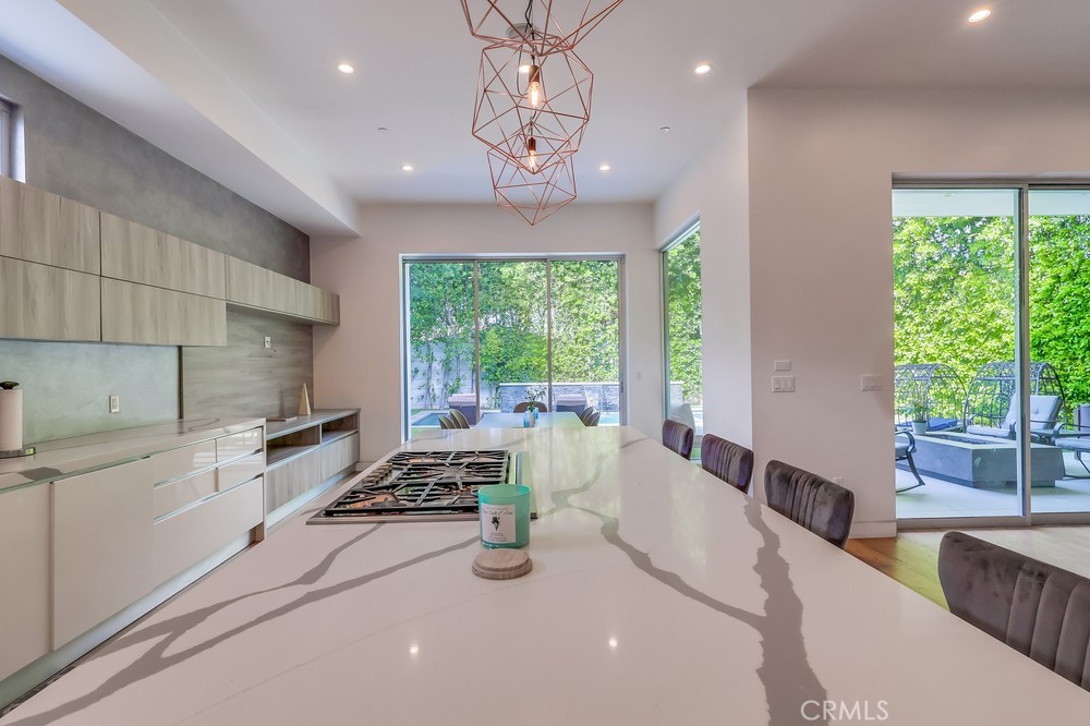 737 N Cherokee Avenue