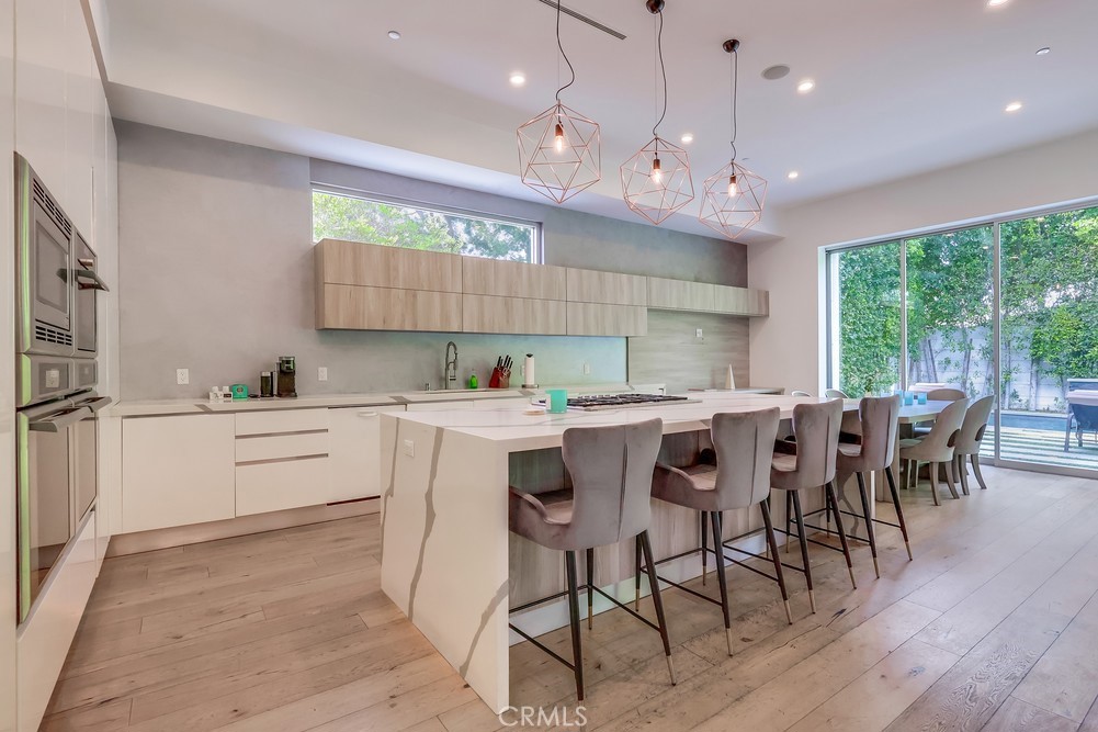 737 N Cherokee Avenue