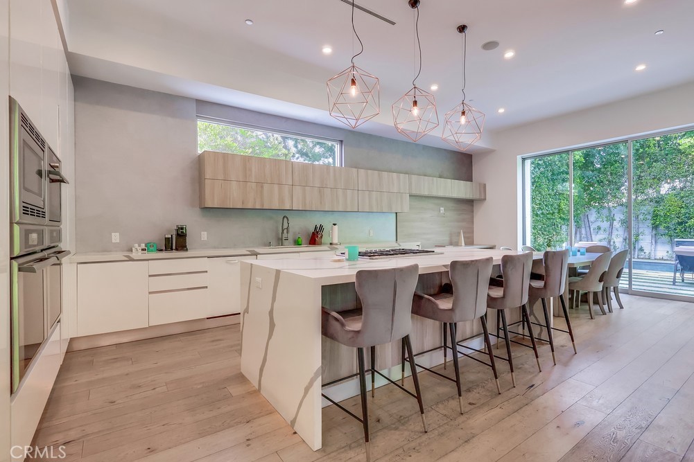 737 N Cherokee Avenue