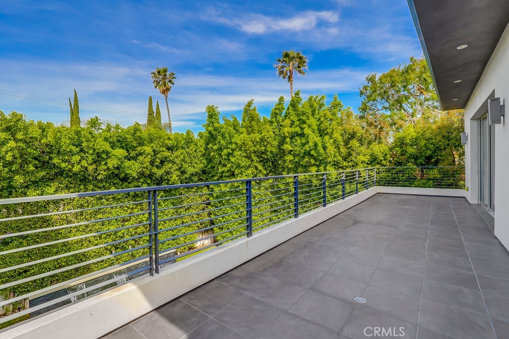 737 N Cherokee Avenue