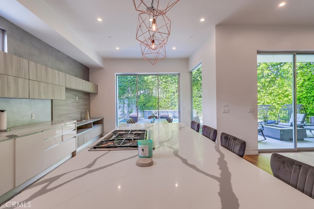 737 N Cherokee Avenue