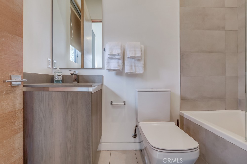 737 N Cherokee Avenue