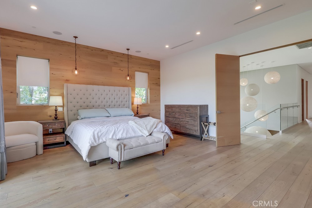 737 N Cherokee Avenue