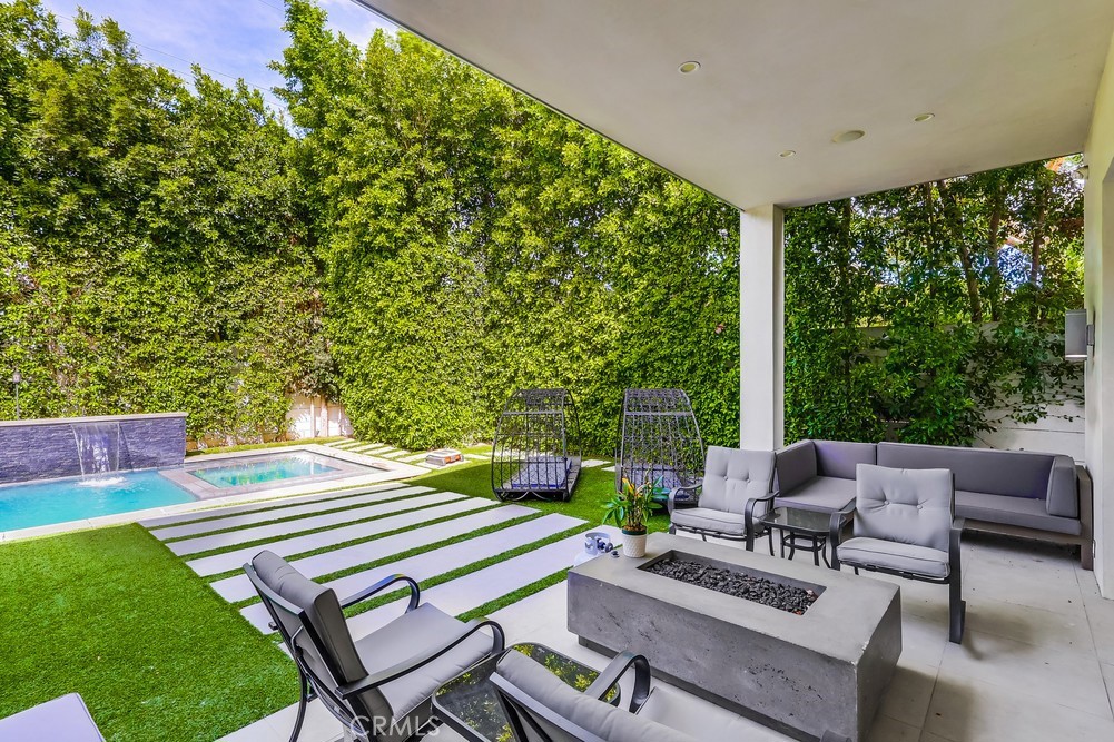 737 N Cherokee Avenue