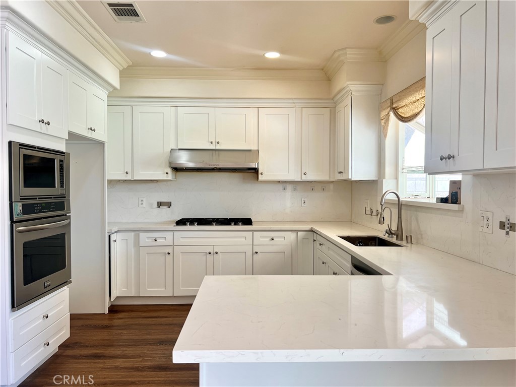 9942 Howland Drive