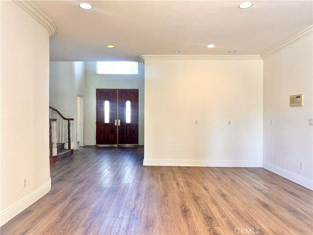 9942 Howland Drive