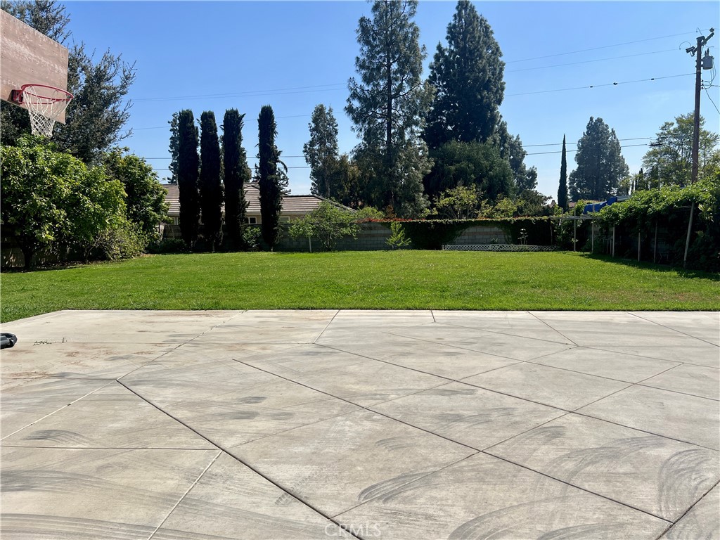 9942 Howland Drive
