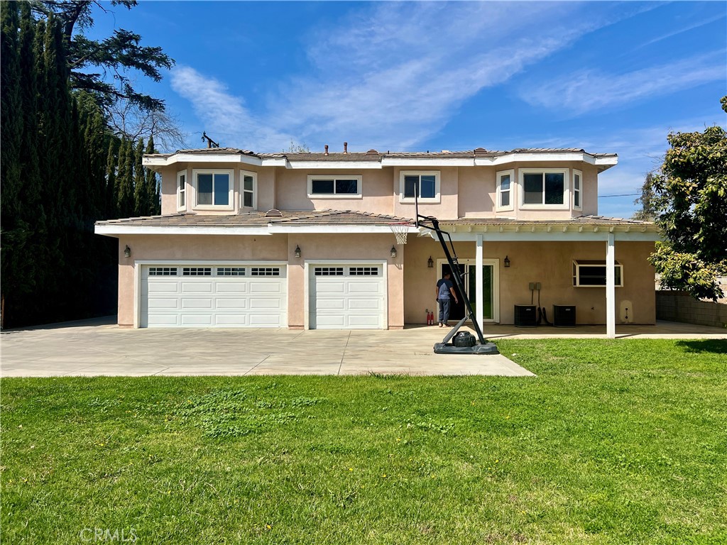 9942 Howland Drive