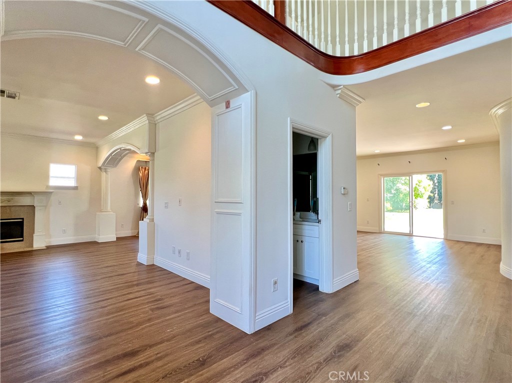 9942 Howland Drive