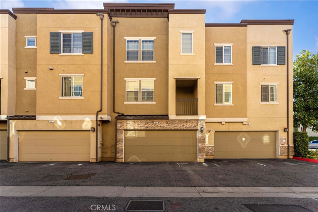 15 Eagles Nest Drive