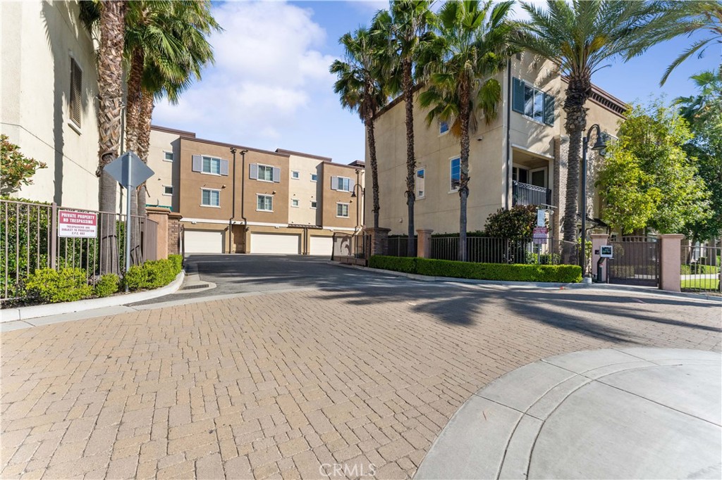 15 Eagles Nest Drive