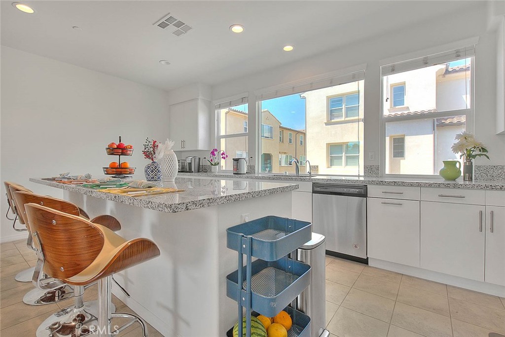 803 N Dalton Ave Unit 102