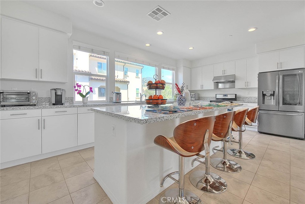 803 N Dalton Ave Unit 102