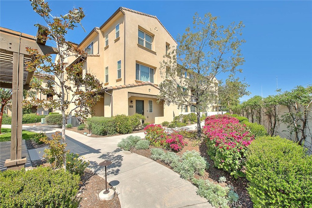 803 N Dalton Ave Unit 102