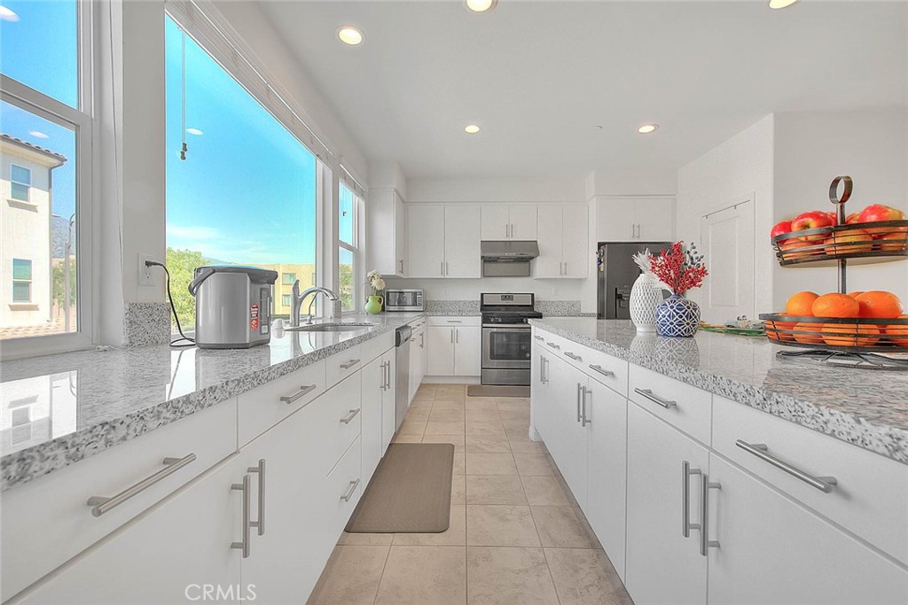 803 N Dalton Ave Unit 102