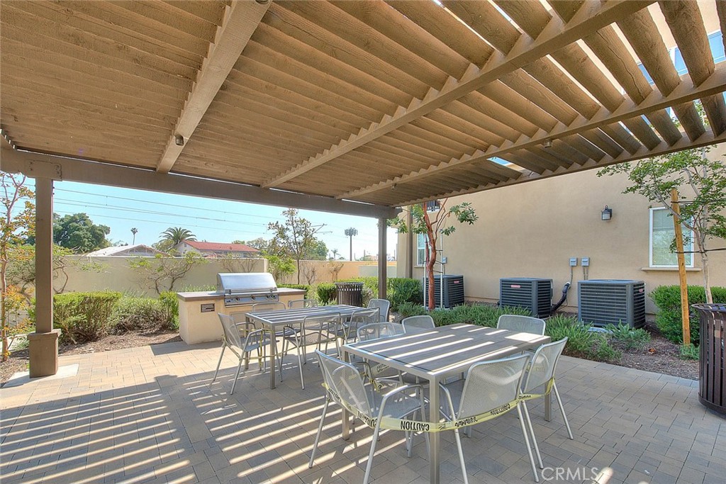803 N Dalton Ave Unit 102