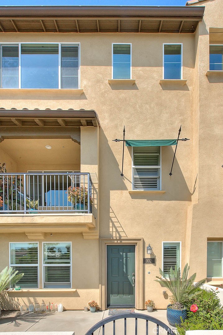 803 N Dalton Ave Unit 102