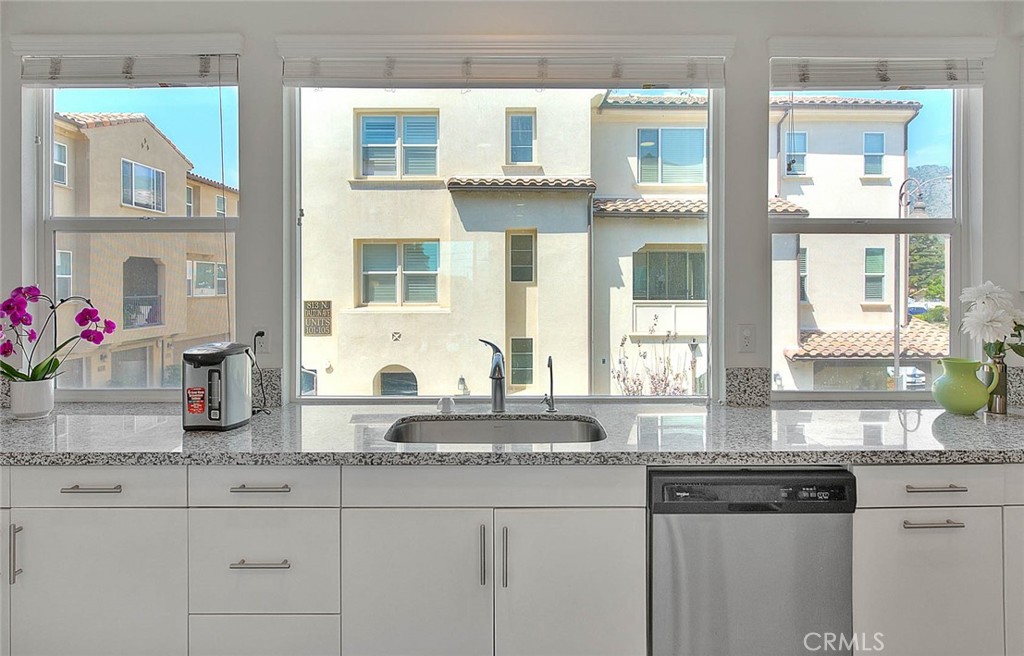 803 N Dalton Ave Unit 102