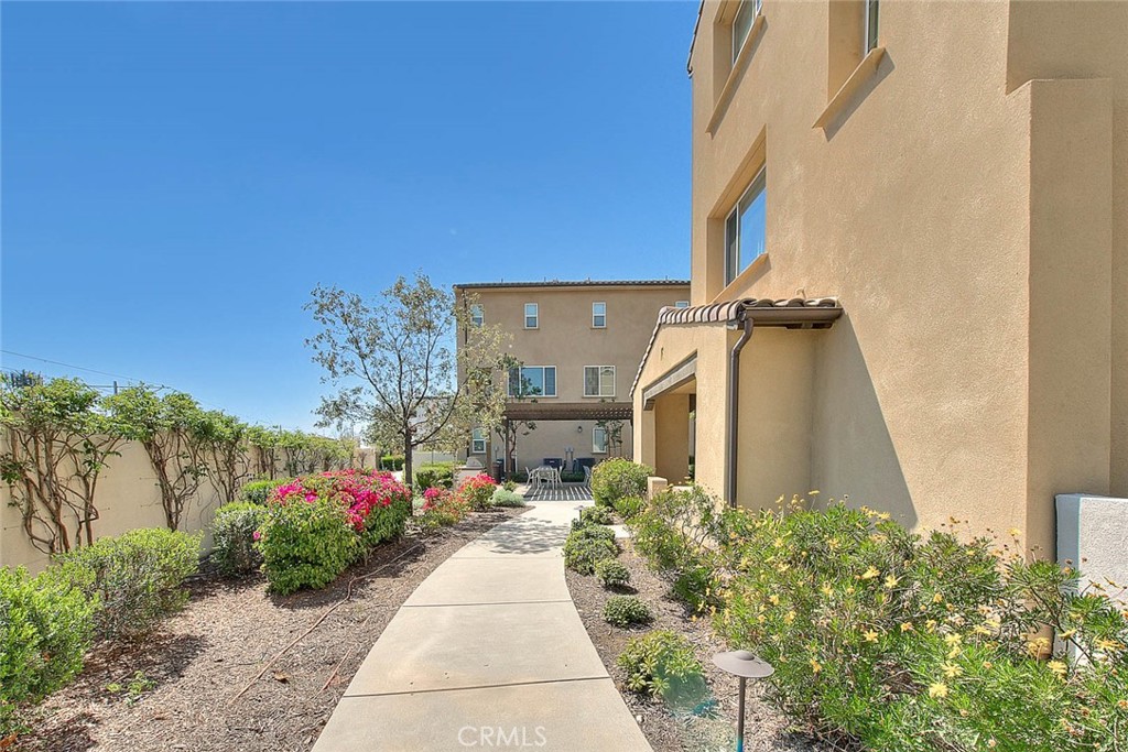 803 N Dalton Ave Unit 102