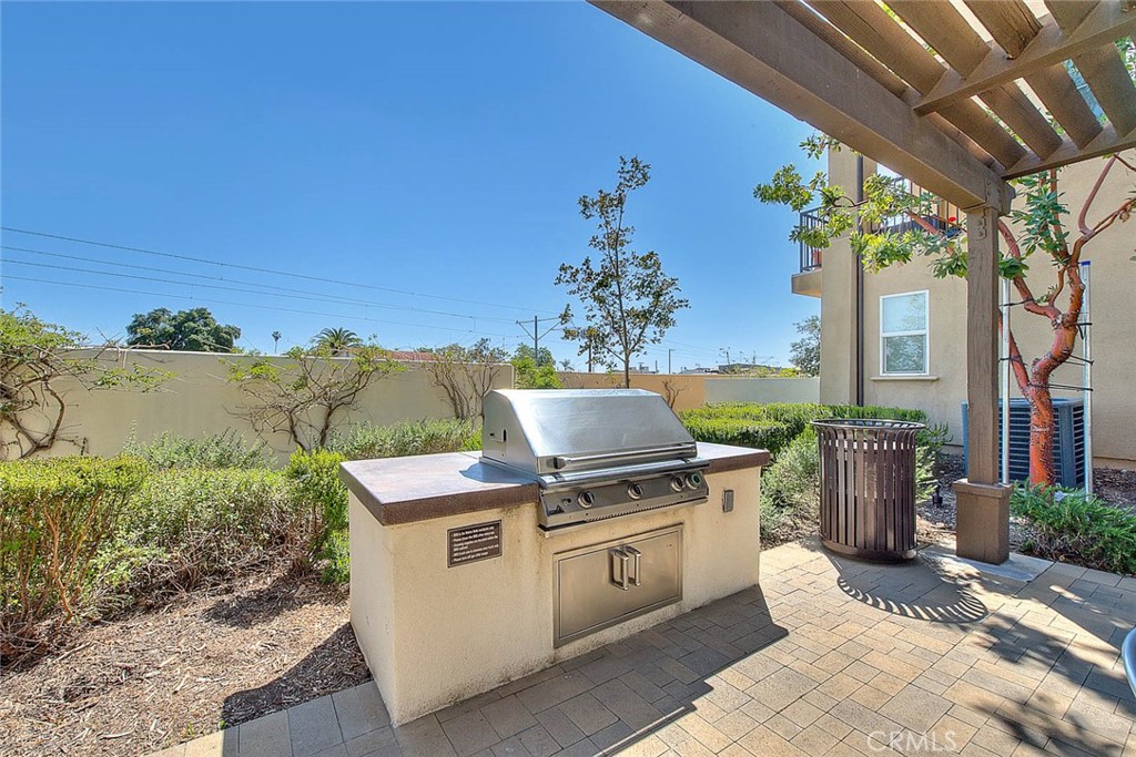 803 N Dalton Ave Unit 102