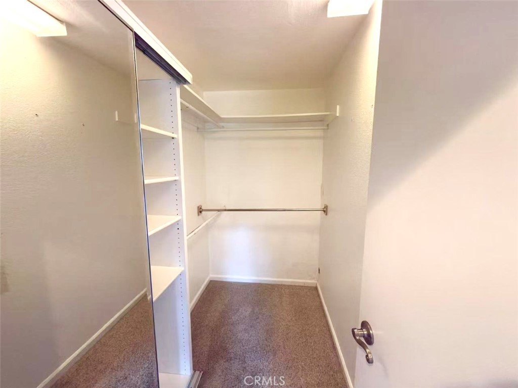 2308 Golden Oaks Ln