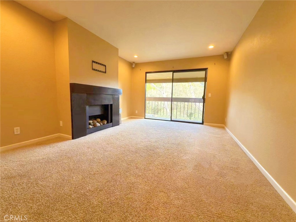 2308 Golden Oaks Ln