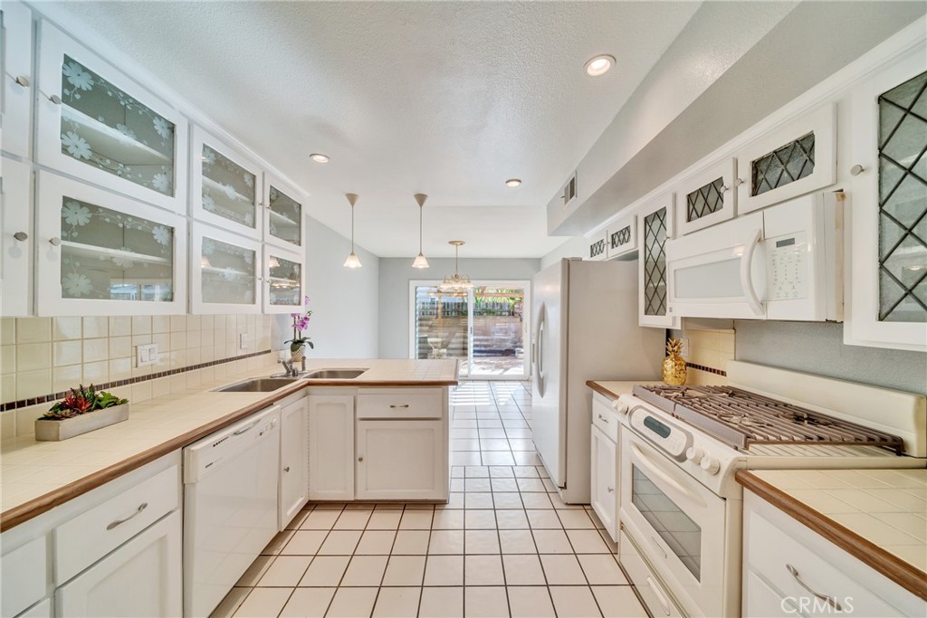 5206 Village Circle Drive 38