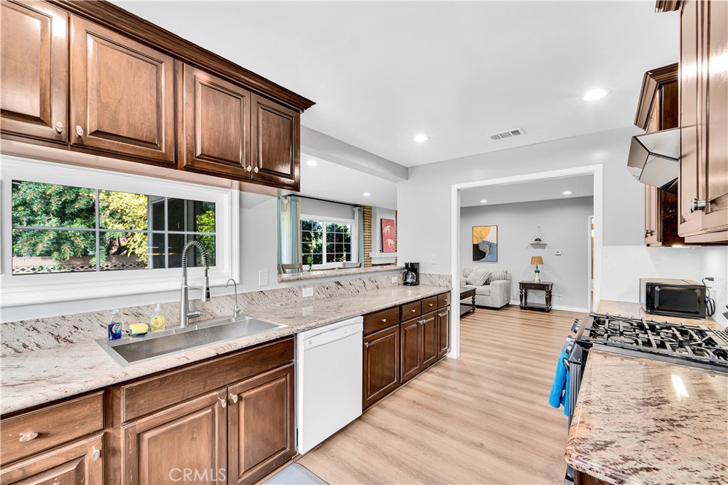 981 Moonbeam Drive