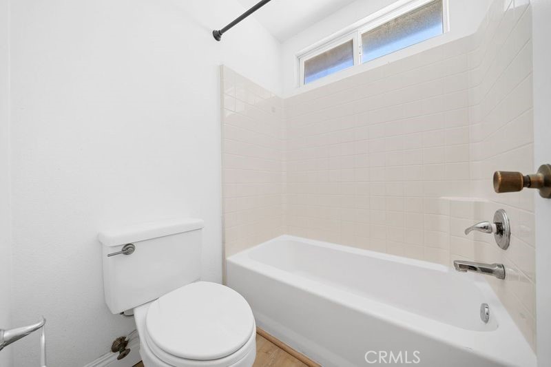 327 N Mariposa Privado