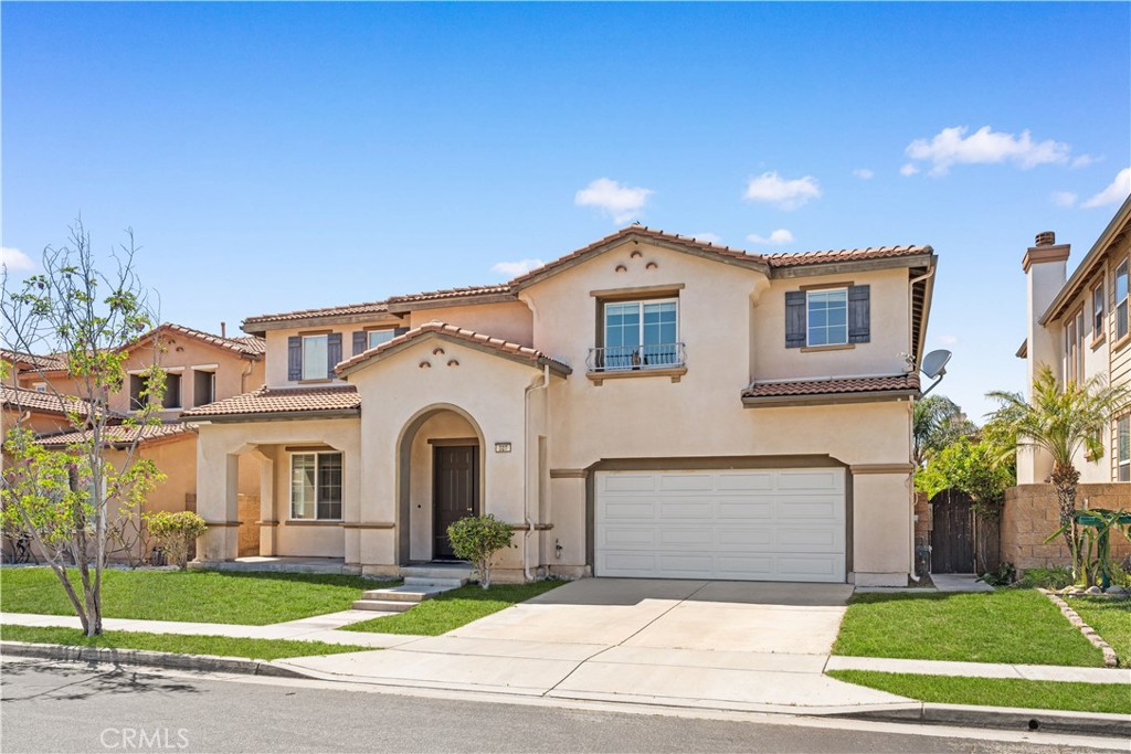 327 N Mariposa Privado