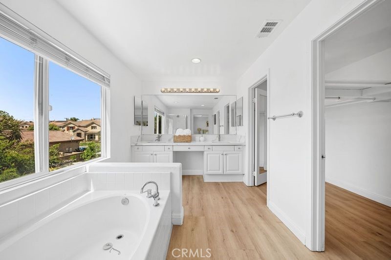 327 N Mariposa Privado