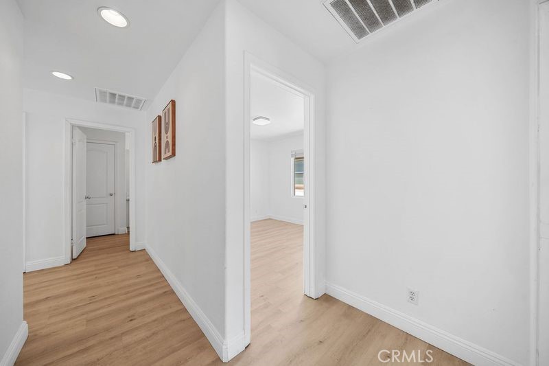 327 N Mariposa Privado