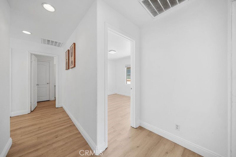 327 N Mariposa Privado