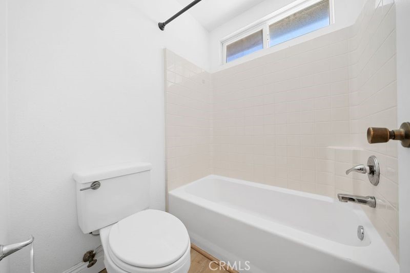 327 N Mariposa Privado