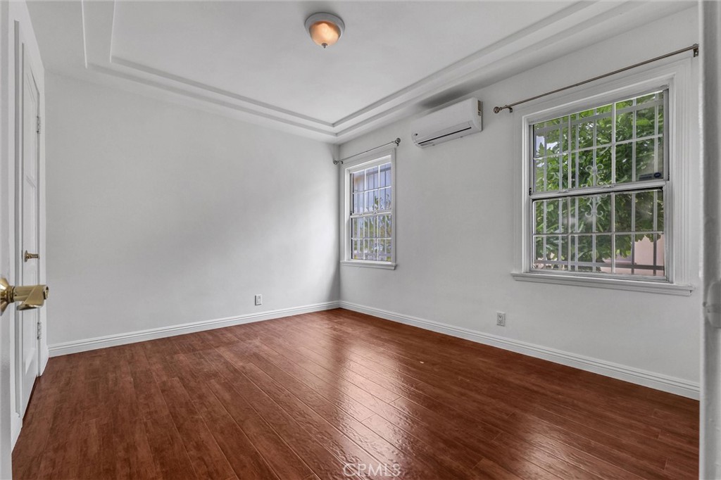 812 El Mercado Avenue