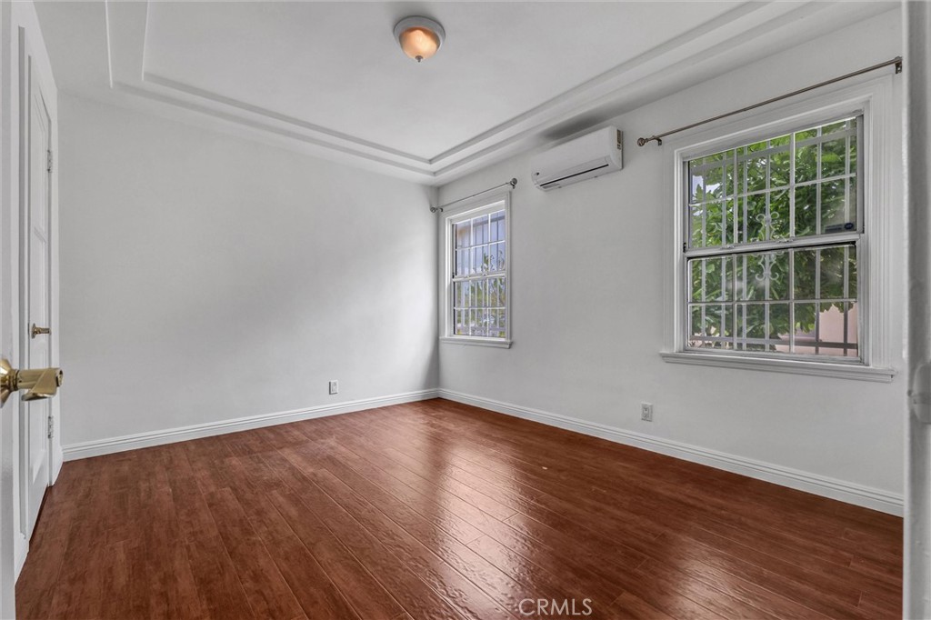 812 El Mercado Avenue