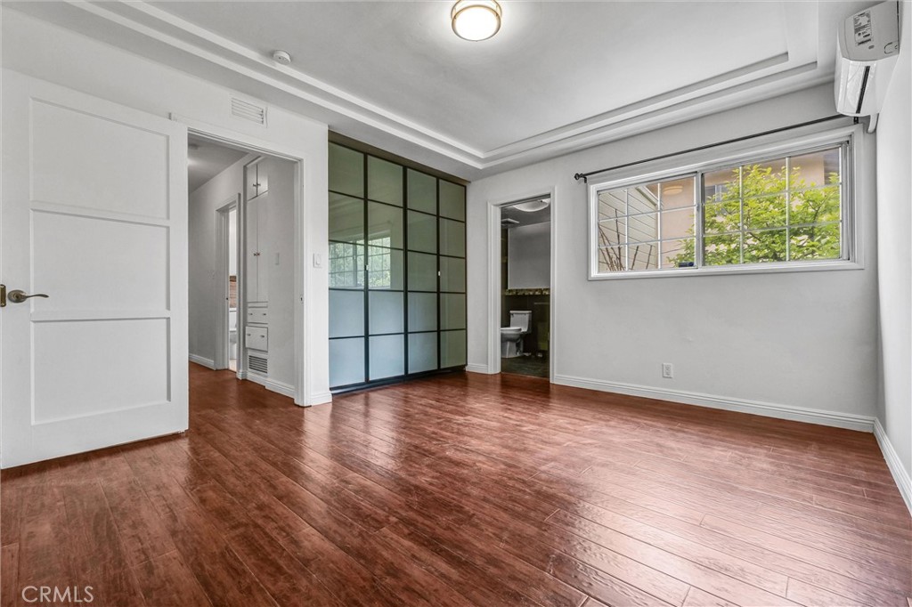 812 El Mercado Avenue