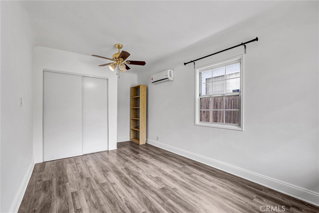 812 El Mercado Avenue